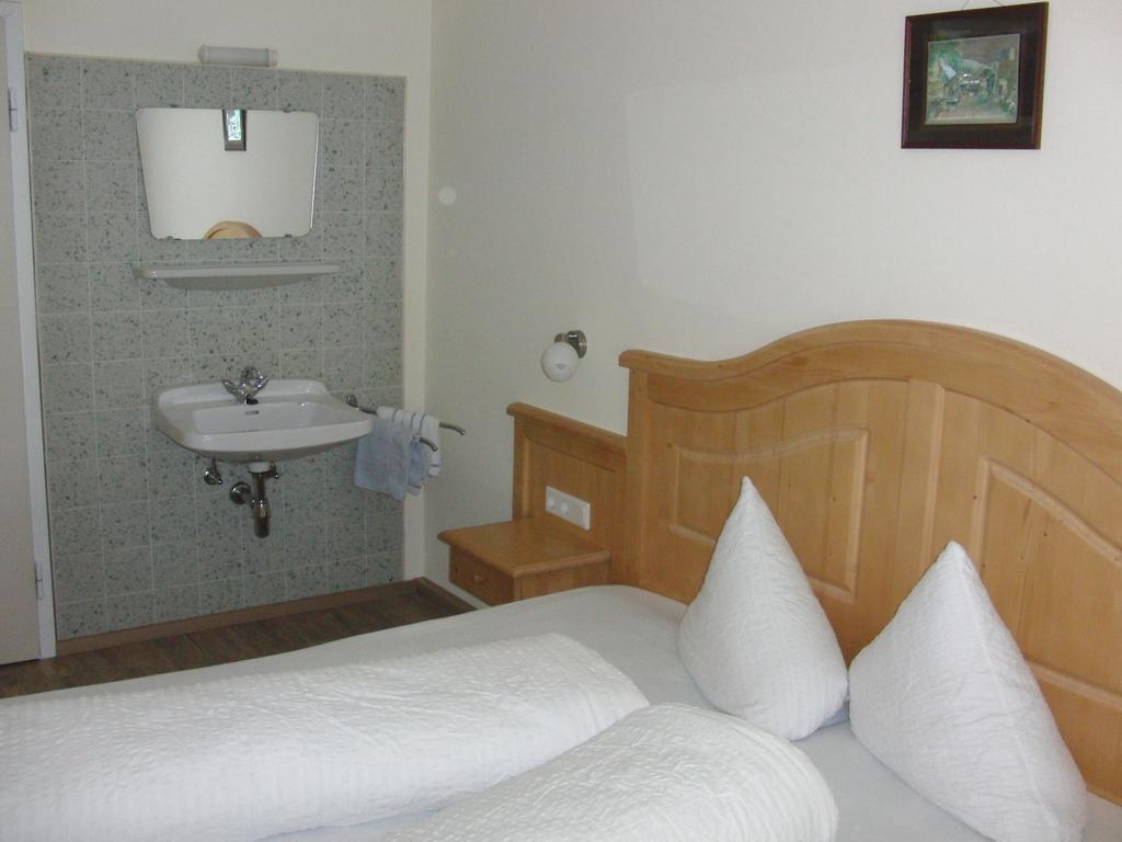Gaestehaus Loithaler Фюген Номер фото