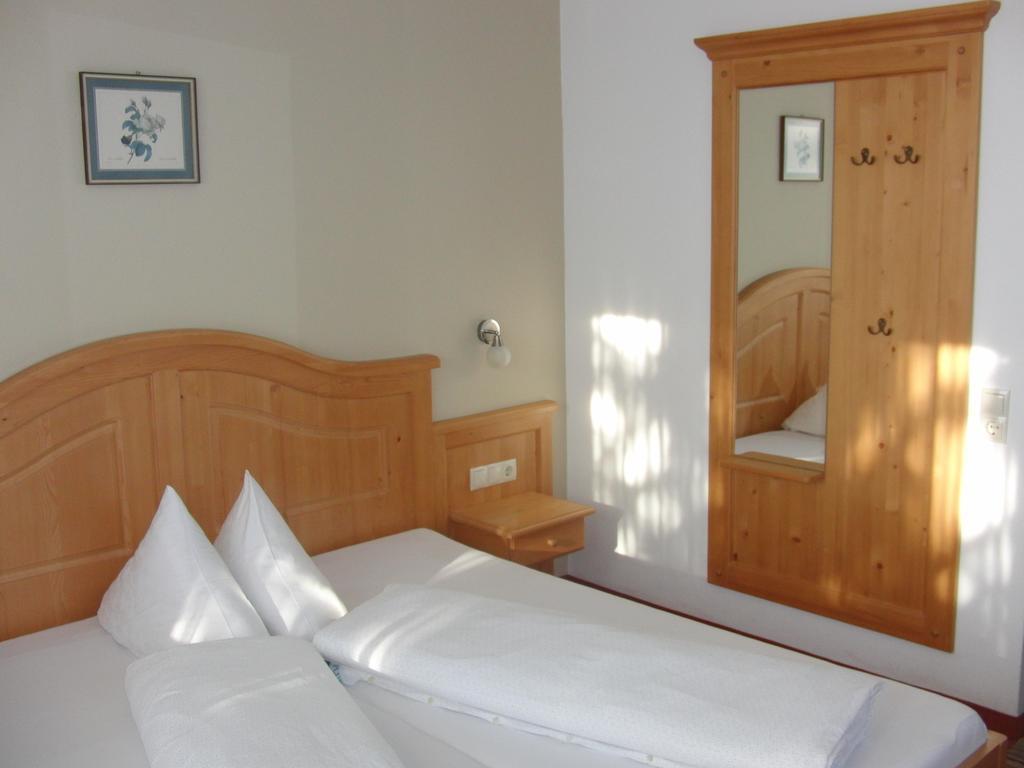 Gaestehaus Loithaler Фюген Номер фото